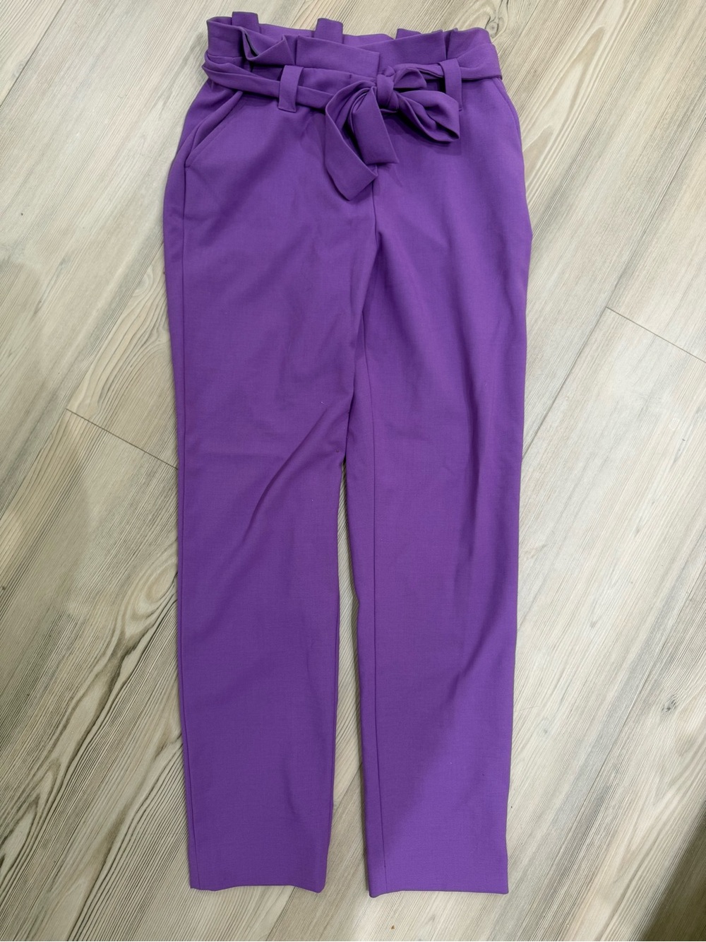 Halogen High-Waist Belted Cropped Pants in Lavender - Picture 4 of 6